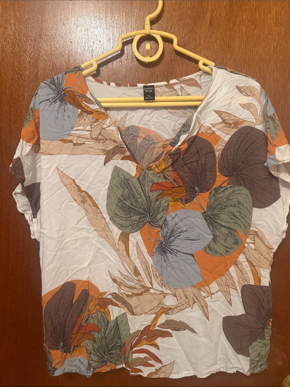 Emily Rose White Short Sleeve V-Neck Top with Orange Floral Print
